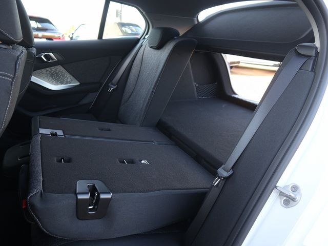 BMW BMW 1series 2025