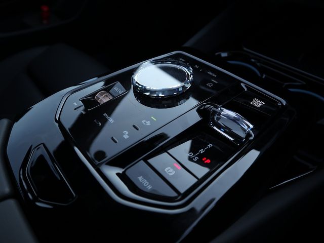 BMW BMW 5series TOURING 2025