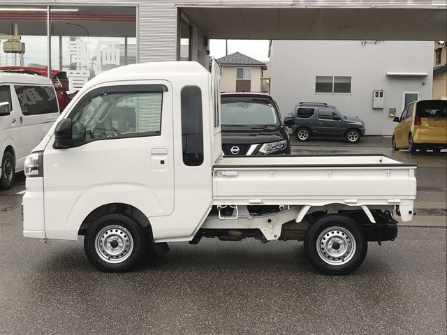 DAIHATSU HIJET truck 4WD 2022