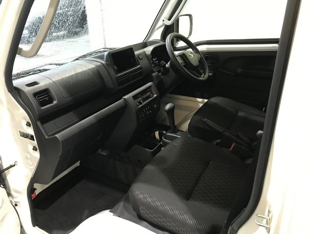 DAIHATSU HIJET truck 4WD 2022