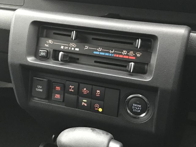 DAIHATSU HIJET truck 4WD 2022