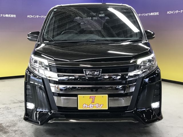 TOYOTA NOAH 2019