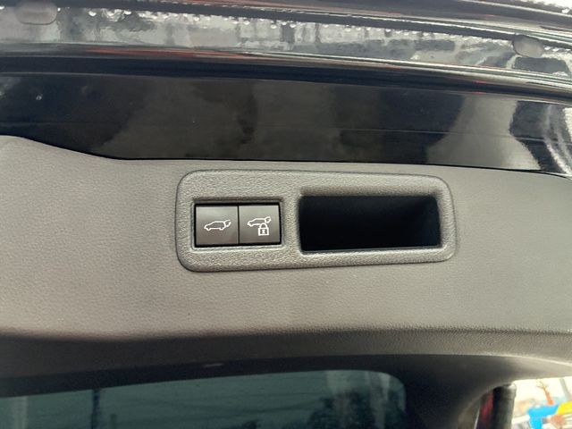 TOYOTA HARRIER 4WD 2021