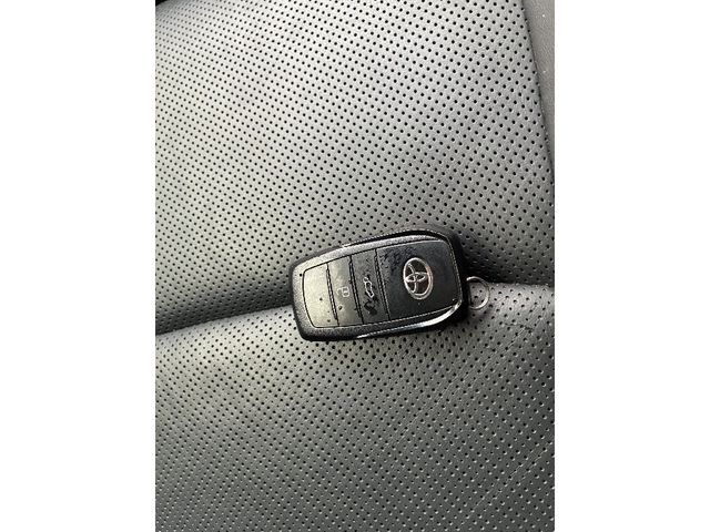 TOYOTA HARRIER 4WD 2021