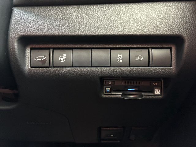 TOYOTA HARRIER 4WD 2021