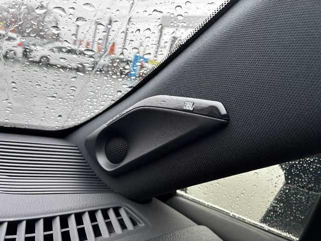 TOYOTA HARRIER 4WD 2021