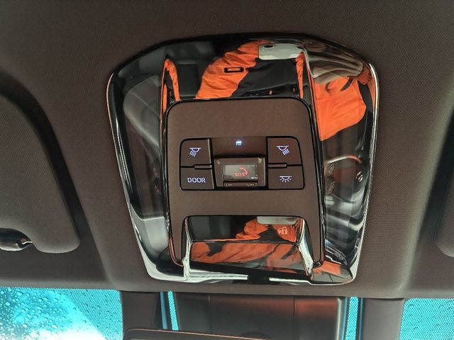 TOYOTA HARRIER 4WD 2021