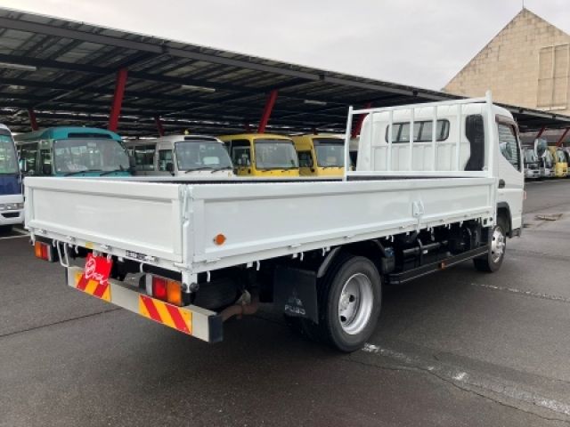 MITSUBISHI CANTER 2011