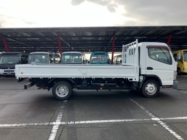 MITSUBISHI CANTER 2011