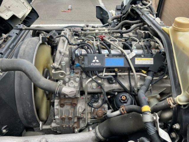 MITSUBISHI CANTER 2011