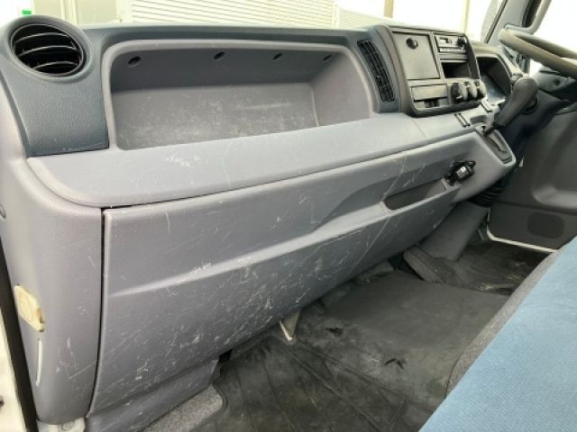 MITSUBISHI CANTER 2011