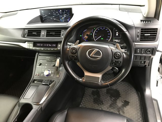 TOYOTA LEXUS CT200h 2018