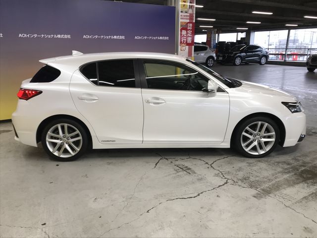 TOYOTA LEXUS CT200h 2018