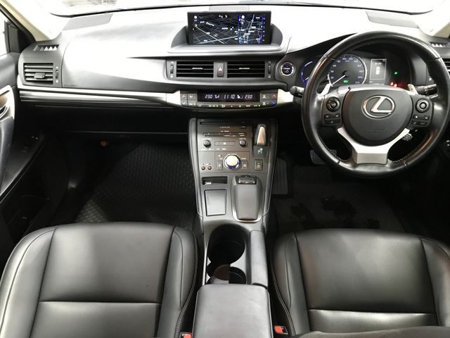 TOYOTA LEXUS CT200h 2018