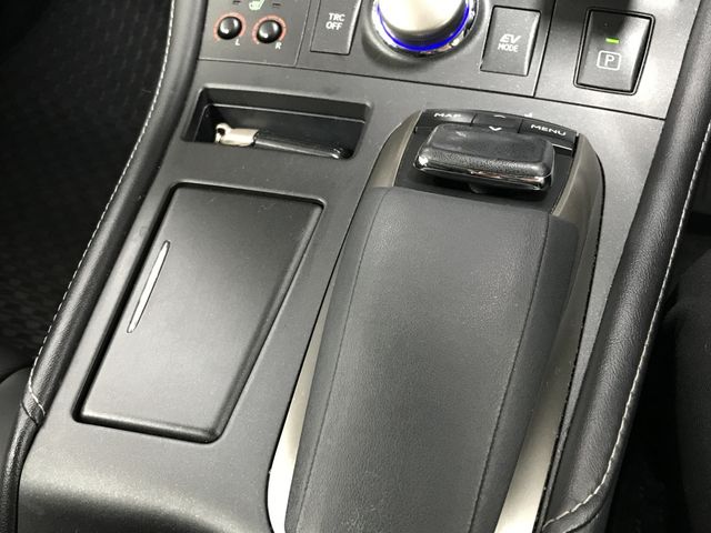 TOYOTA LEXUS CT200h 2018