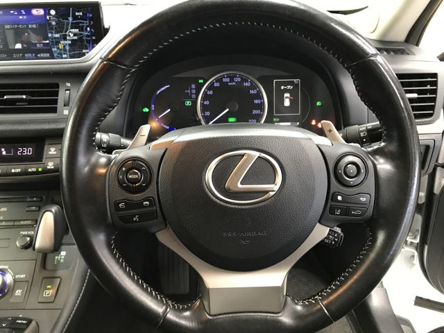 TOYOTA LEXUS CT200h 2018