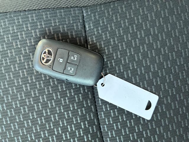 TOYOTA ROOMY 4WD 2025