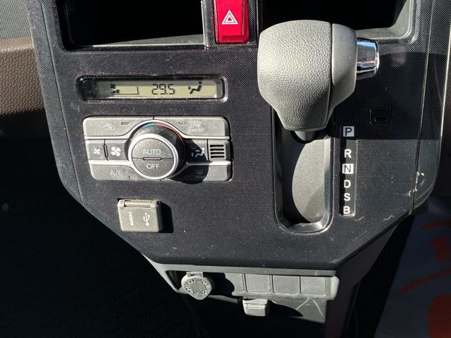 TOYOTA ROOMY 4WD 2025