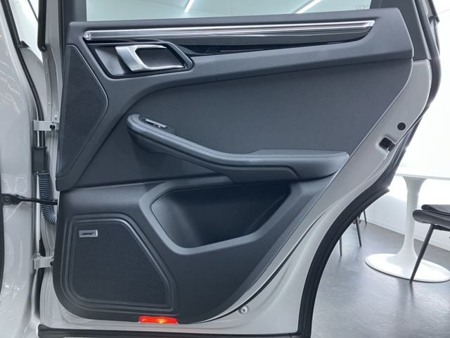 PORSCHE PORSCHE Macan 2022