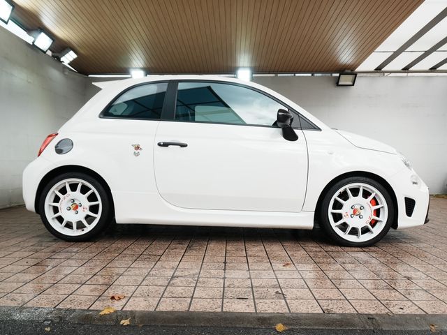 FIAT ABARTH 695 2022