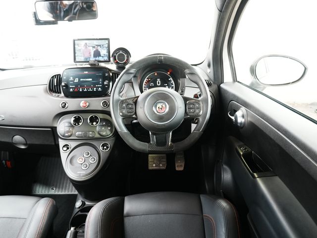 FIAT ABARTH 695 2022