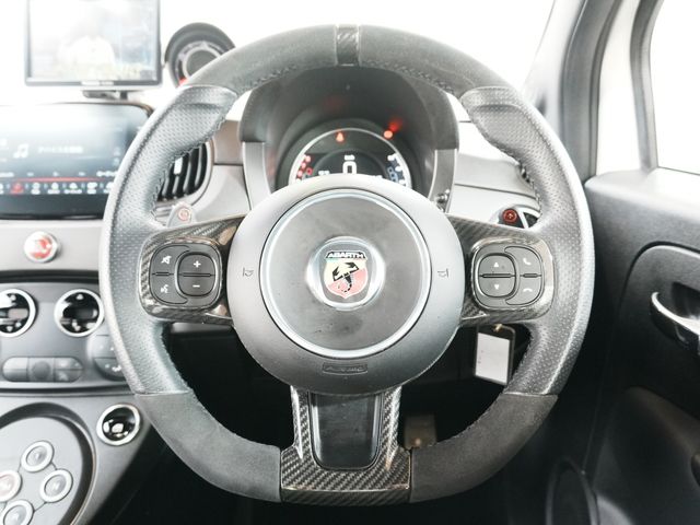 FIAT ABARTH 695 2022