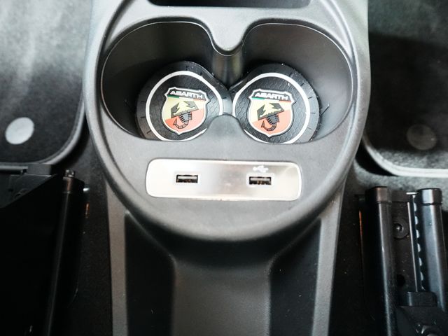 FIAT ABARTH 695 2022