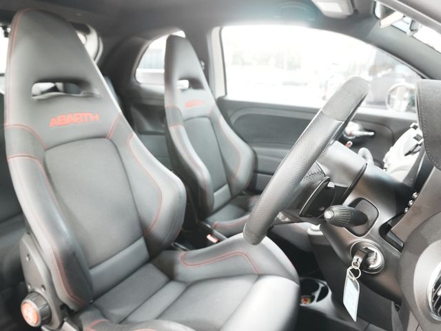 FIAT ABARTH 695 2022