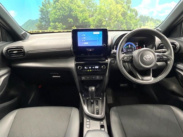 TOYOTA YARIS CROSS HYBRID 2025