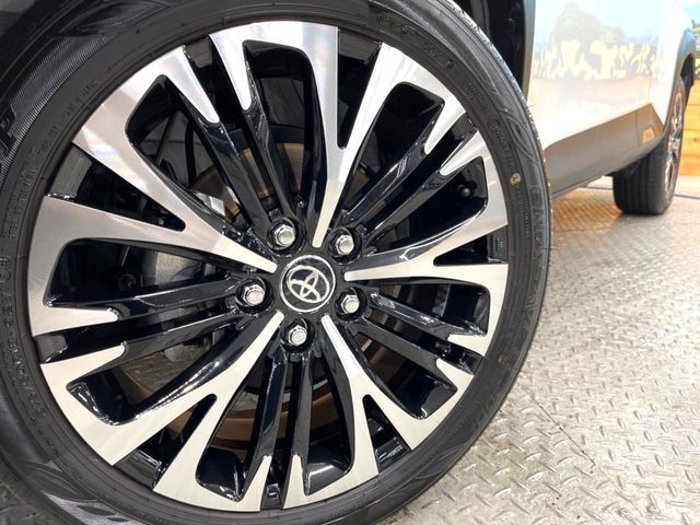 TOYOTA YARIS CROSS HYBRID 2025