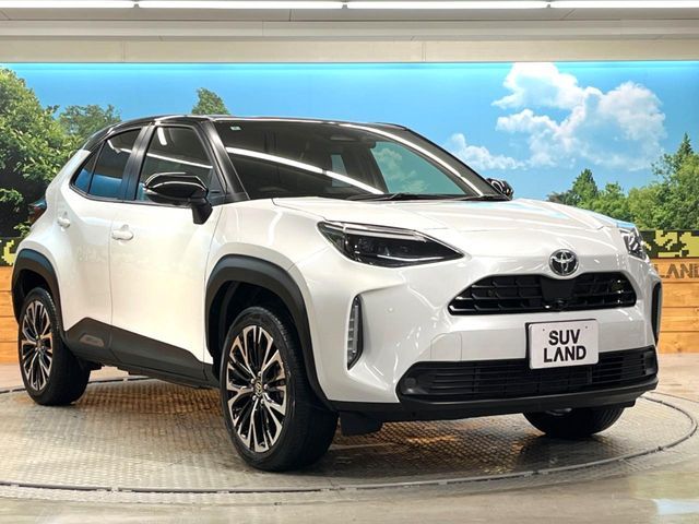 TOYOTA YARIS CROSS HYBRID 2025