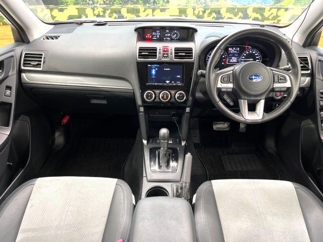 SUBARU FORESTER 2017