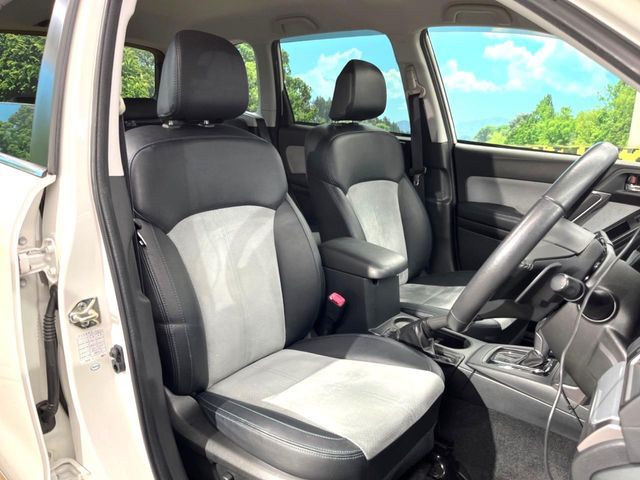 SUBARU FORESTER 2017