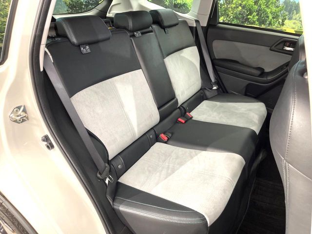 SUBARU FORESTER 2017