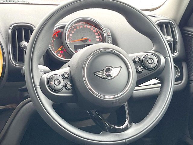 BMW BMW MINI COOPER D CROSSOVER 2017