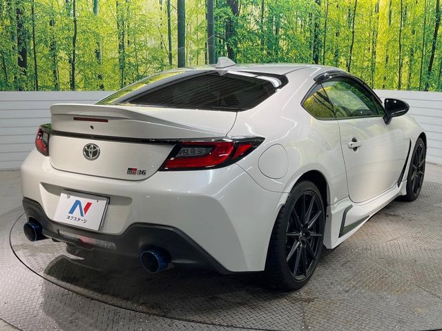 TOYOTA GR86 2022