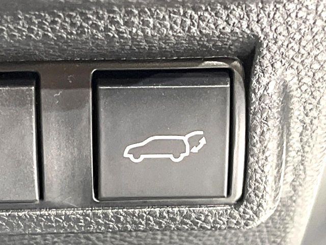 TOYOTA COROLLA CROSS HYBRID 2025