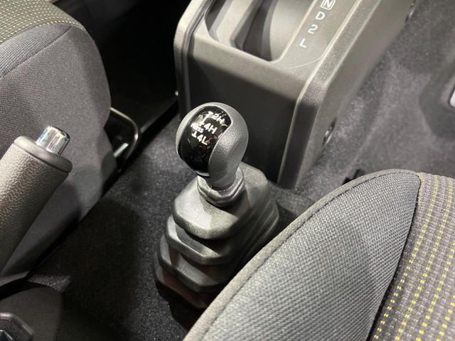 SUZUKI JIMNY NOMADE 2025