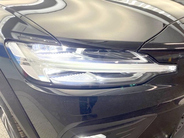 VOLVO VOLVO V60 CROSS COUNTRY 2021