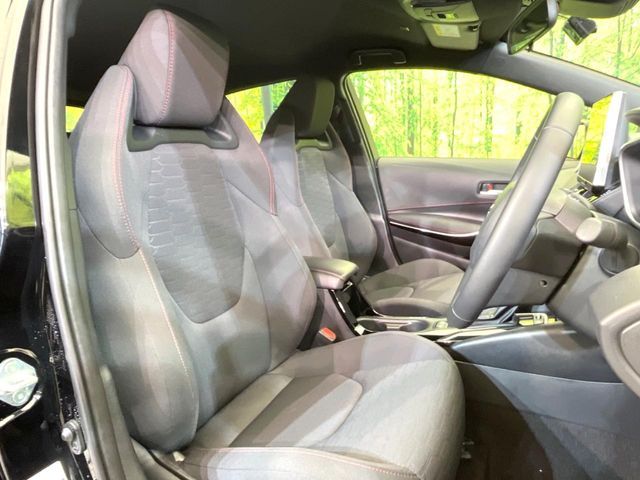 TOYOTA COROLLA SPORT HYBRID 2025