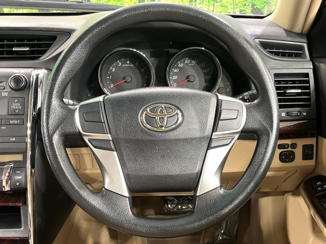 TOYOTA MARK X 2011