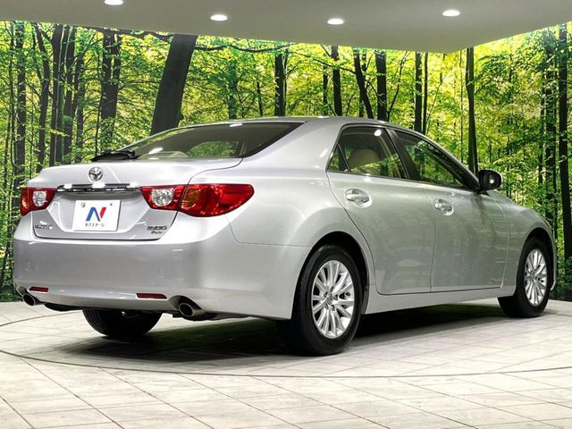 TOYOTA MARK X 2011