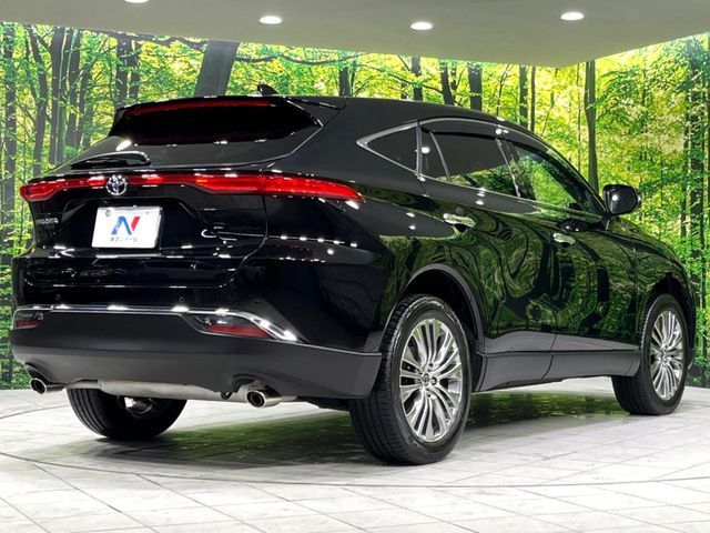 TOYOTA HARRIER 4WD 2023