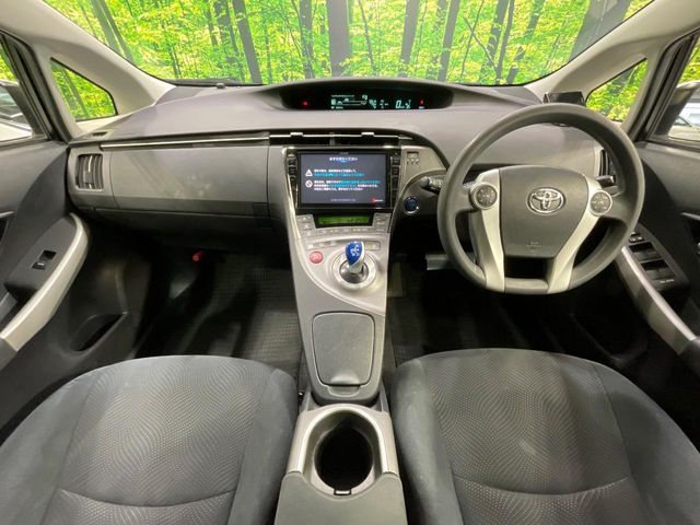 TOYOTA PRIUS 2013