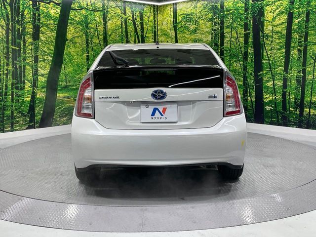 TOYOTA PRIUS 2013