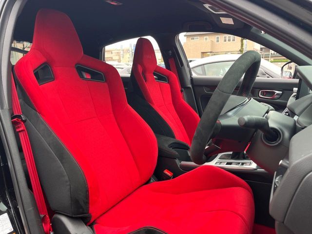 HONDA CIVIC hatchback 2025