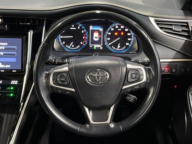 TOYOTA HARRIER 2WD 2017