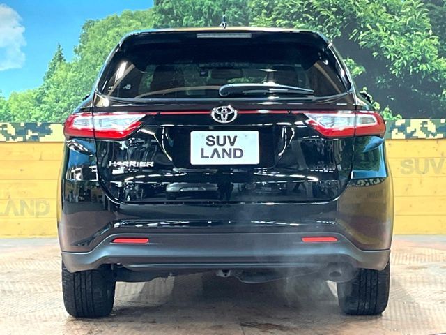 TOYOTA HARRIER 2WD 2017