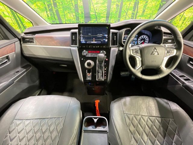 MITSUBISHI DELICA D:5 4WD 2024