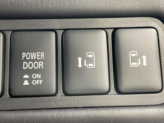 MITSUBISHI DELICA D:5 4WD 2024